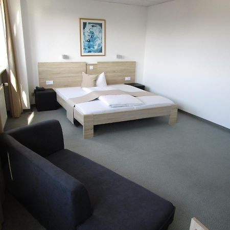 Businesshotel & Appartements Stuttgart-Vaihingen ภายนอก รูปภาพ