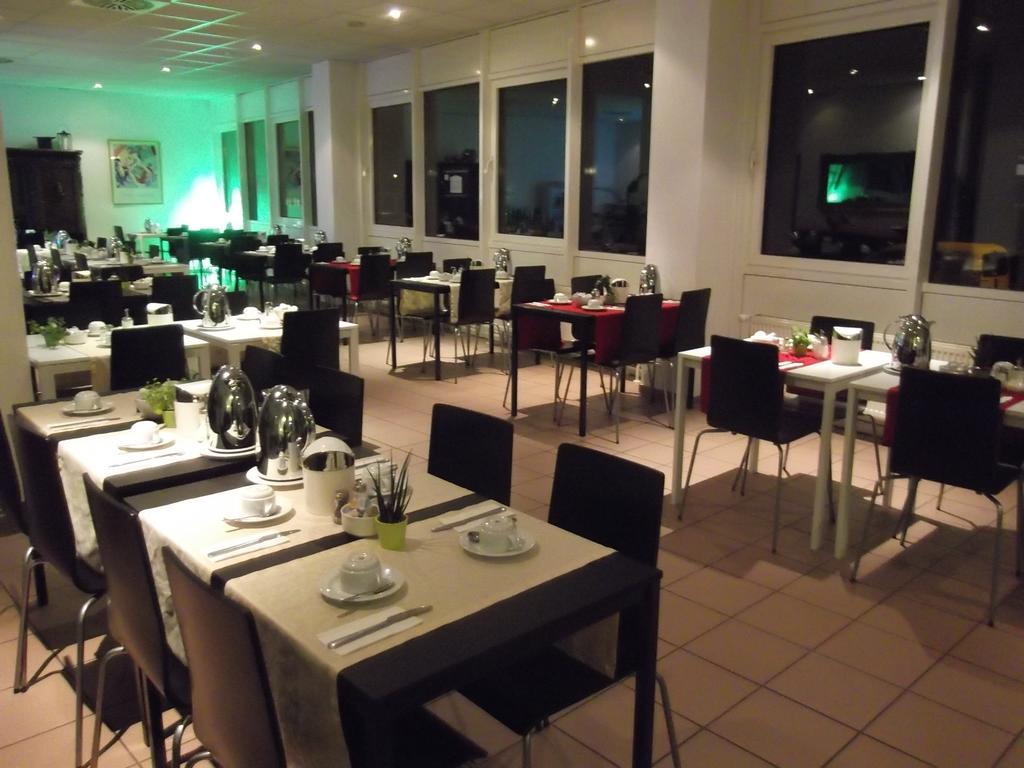 Businesshotel & Appartements Stuttgart-Vaihingen ภายนอก รูปภาพ